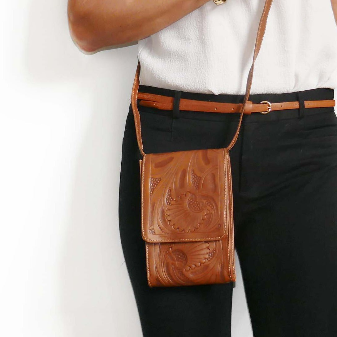 Fossil tan clearance crossbody bag