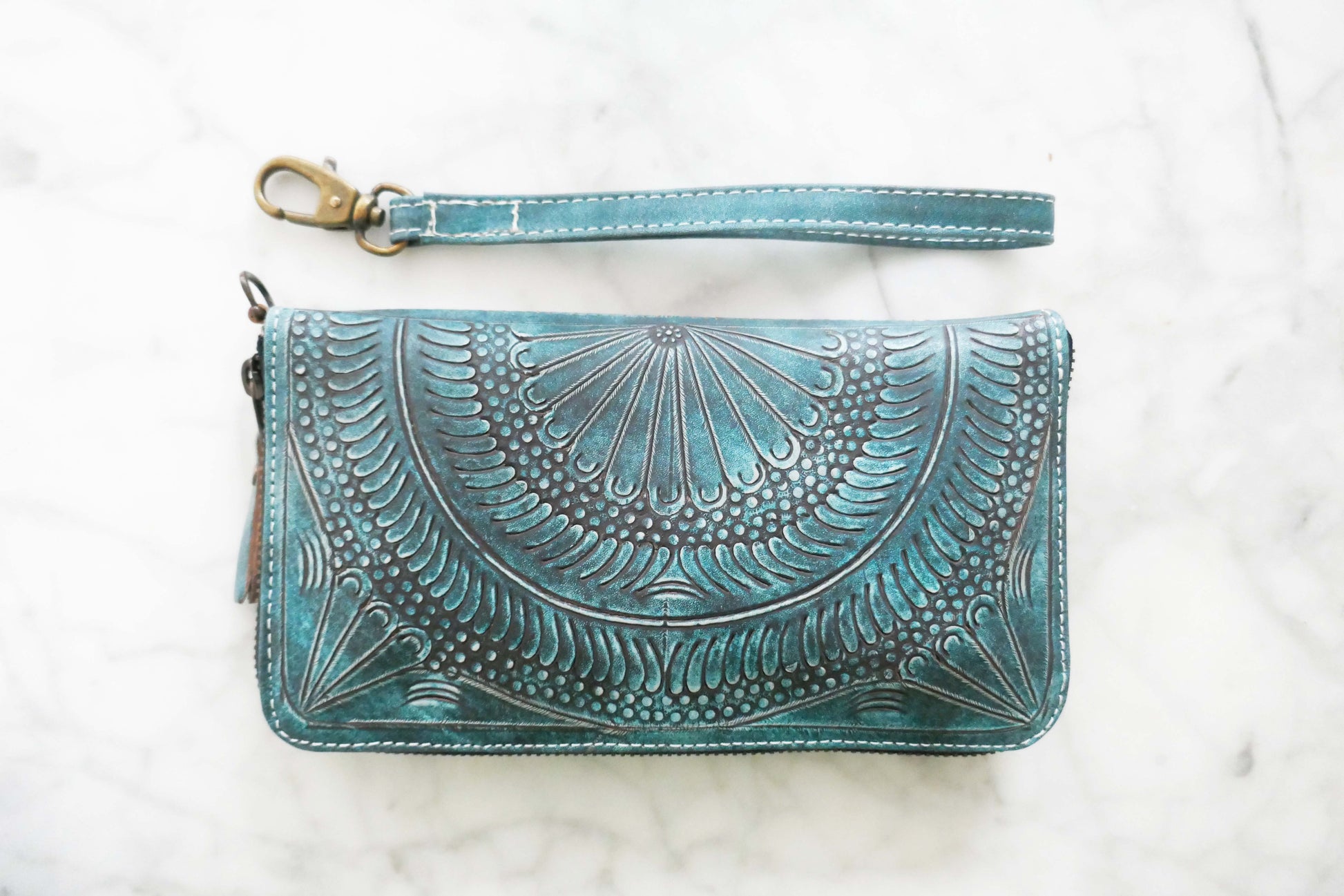 Leather 6 inch Zipper Pouch, Wallet, Coin Purse in Turquoise